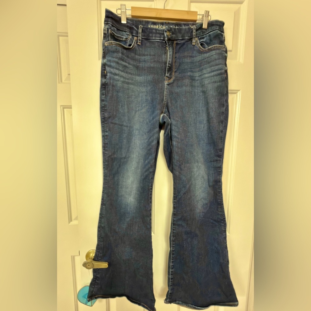 American Eagle Next Level Curvy Super High-waisted Flare Jeans - dark blue